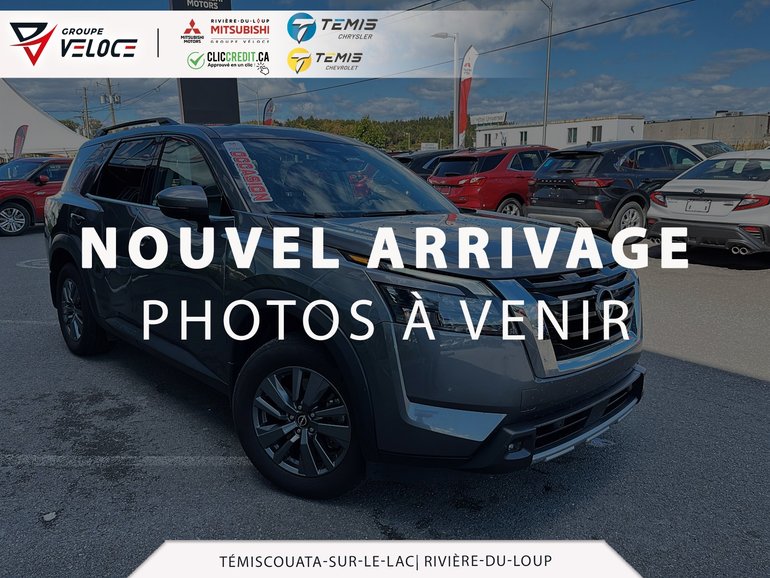 Nissan Pathfinder SV 2024
