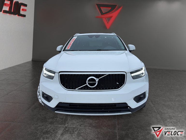 2022 Volvo XC40