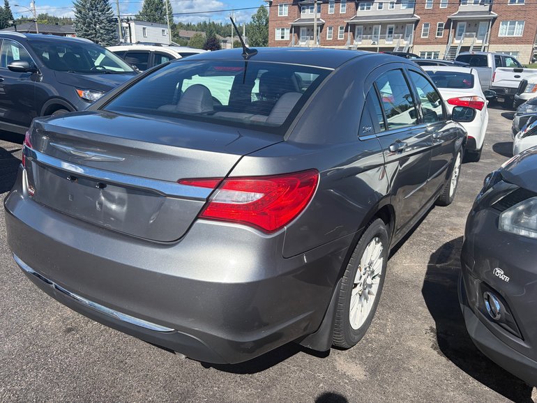 2012 Chrysler 200