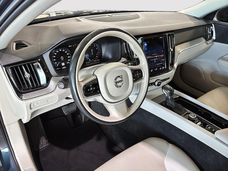 2021 Volvo V60 Cross Country