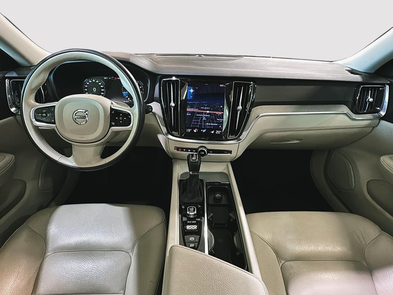 2021 Volvo V60 Cross Country