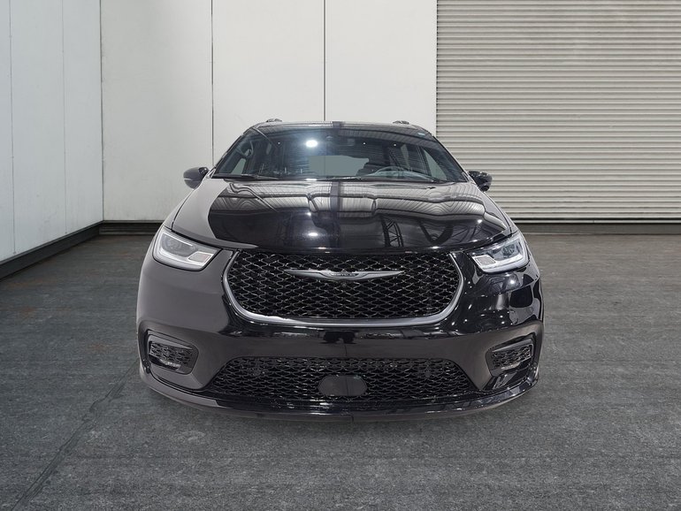 2024 Chrysler Pacifica Hybrid