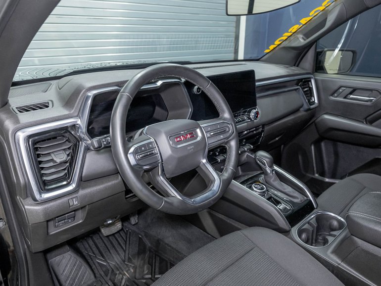 2025 GMC Canyon