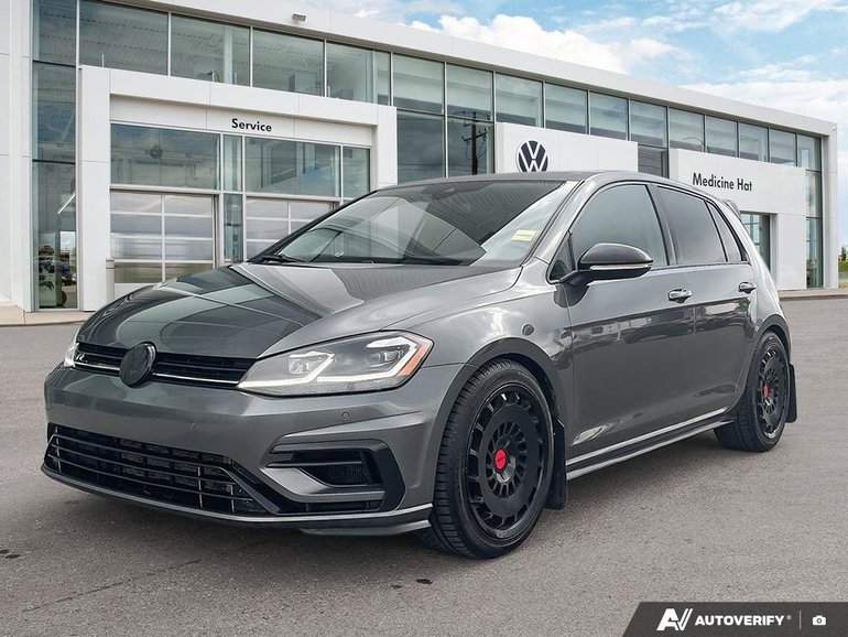 2018 Volkswagen Golf R BASE