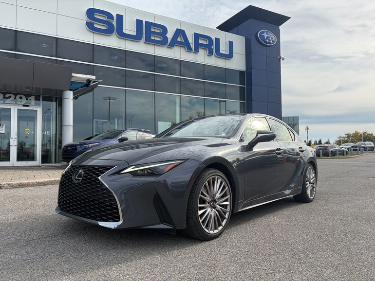 2021 Lexus IS