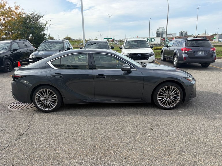 2021 Lexus IS