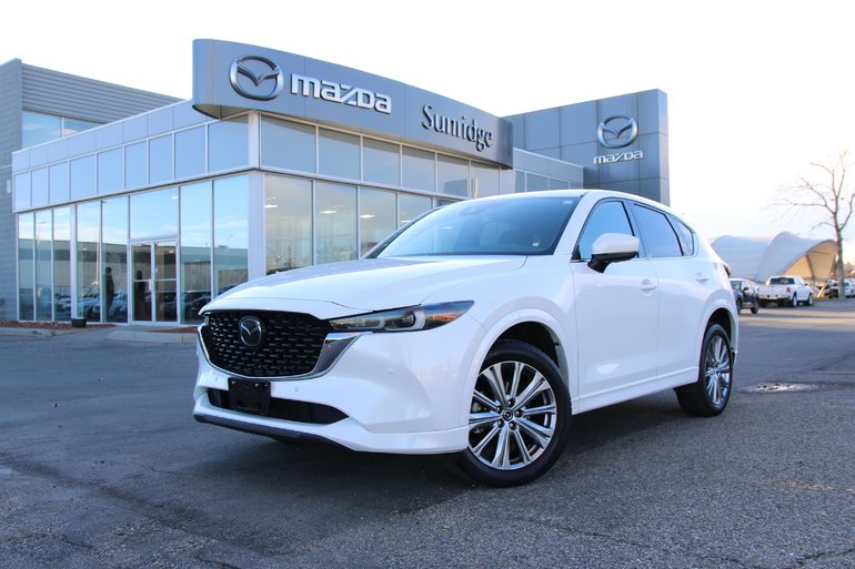 2022 Mazda CX-5 Signature AWD W/ 360 CAMERA