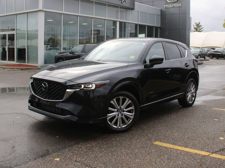 2023 Mazda CX-5 Signature W / APPLE CARPLAY / PANORAMIC SUNROOF