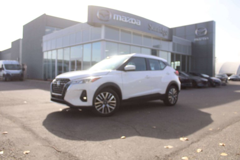 2025 Nissan Kicks SV W/ APPLE CARPLAY / ANDROID AUTO