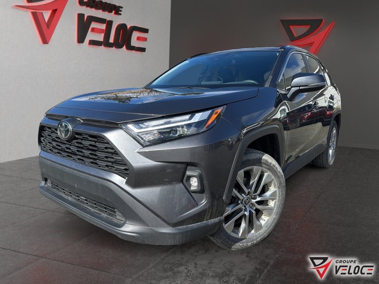 Toyota RAV4 XLE *CUIR, TOIT OUVRANT, MAGS* 2023