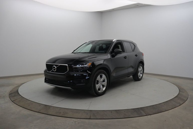 2021 Volvo XC40 Momentum