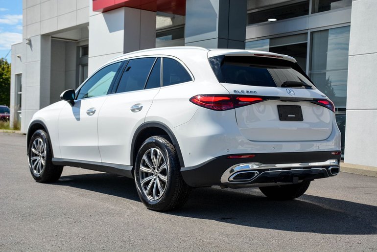 2025 Mercedes-Benz GLC