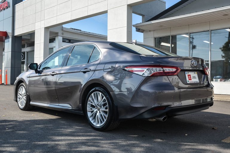 2020 Toyota Camry Hybrid