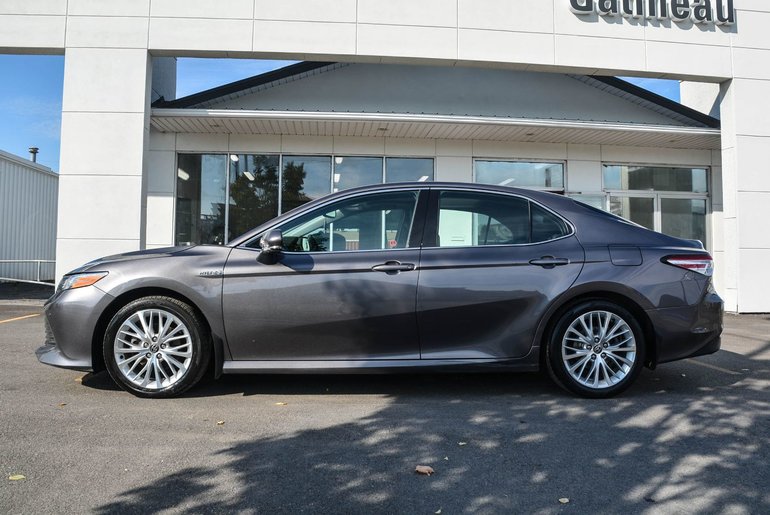 2020 Toyota Camry Hybrid