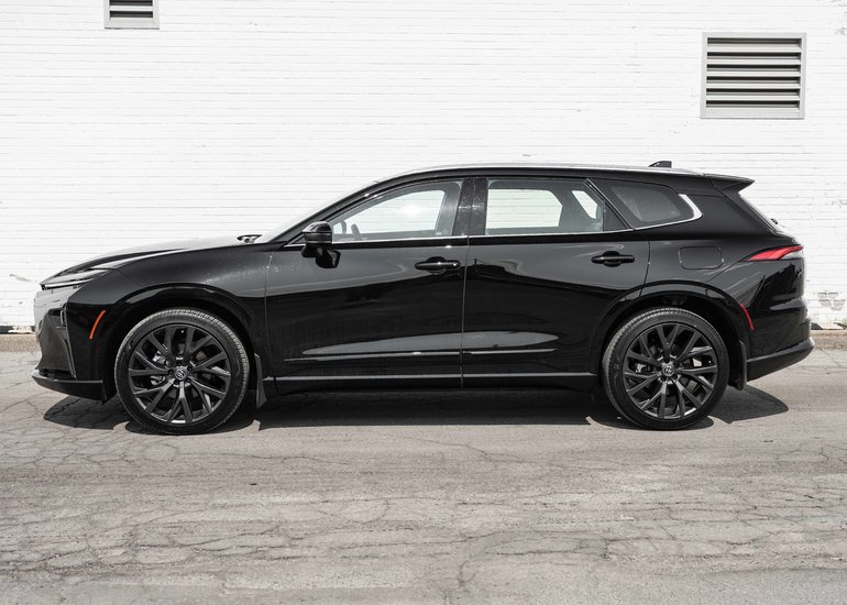 2025 Toyota Crown Signia