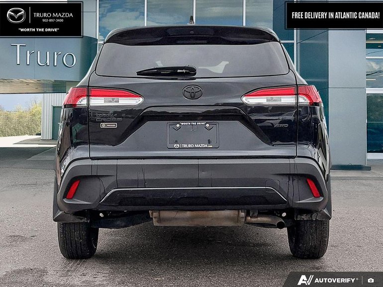 2025 Toyota COROLLA CROSS LE