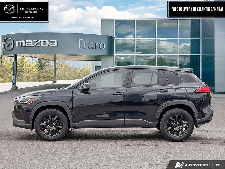 2025 Toyota COROLLA CROSS LE