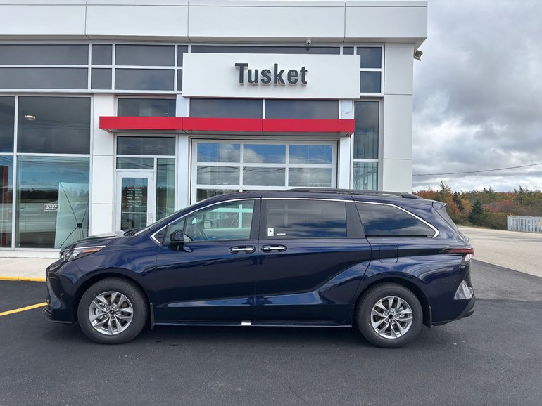 2025 Toyota Sienna Hybrid