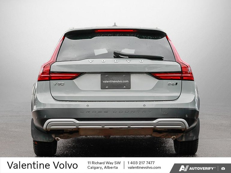 2025 Volvo V90 Cross Country