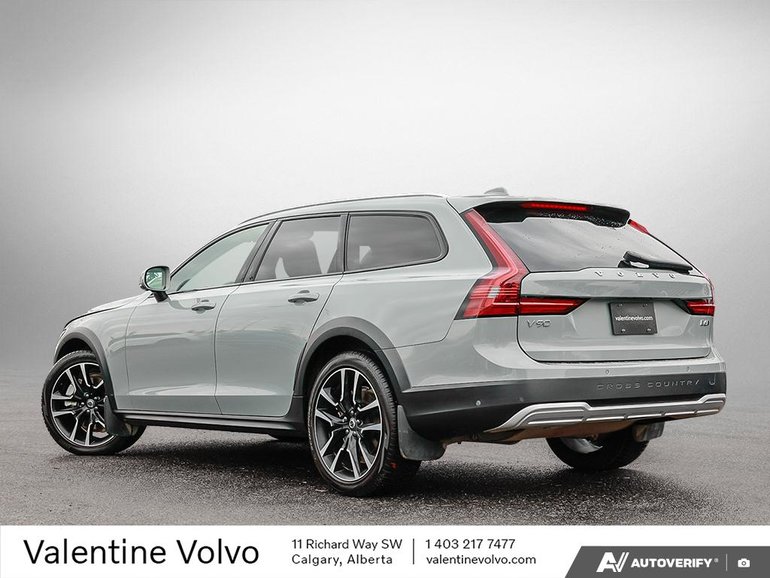 2025 Volvo V90 Cross Country