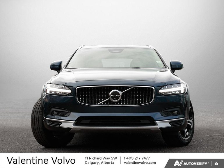 2025 Volvo V90 Cross Country