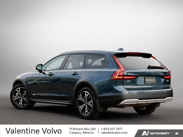 2025 Volvo V90 Cross Country
