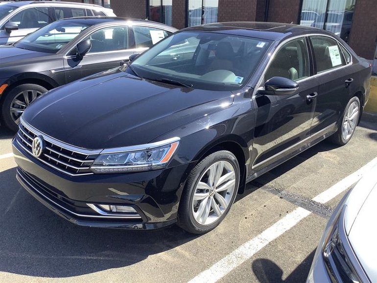 Used 2018 Volkswagen Passat Highline 2 0t 6sp At W Tip Deep Black