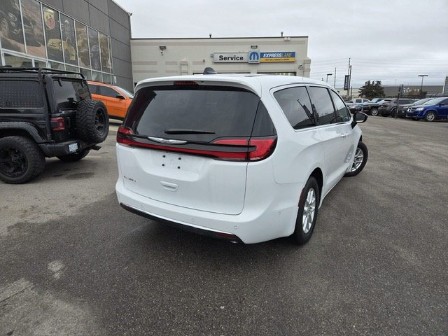 2025 Chrysler Pacifica