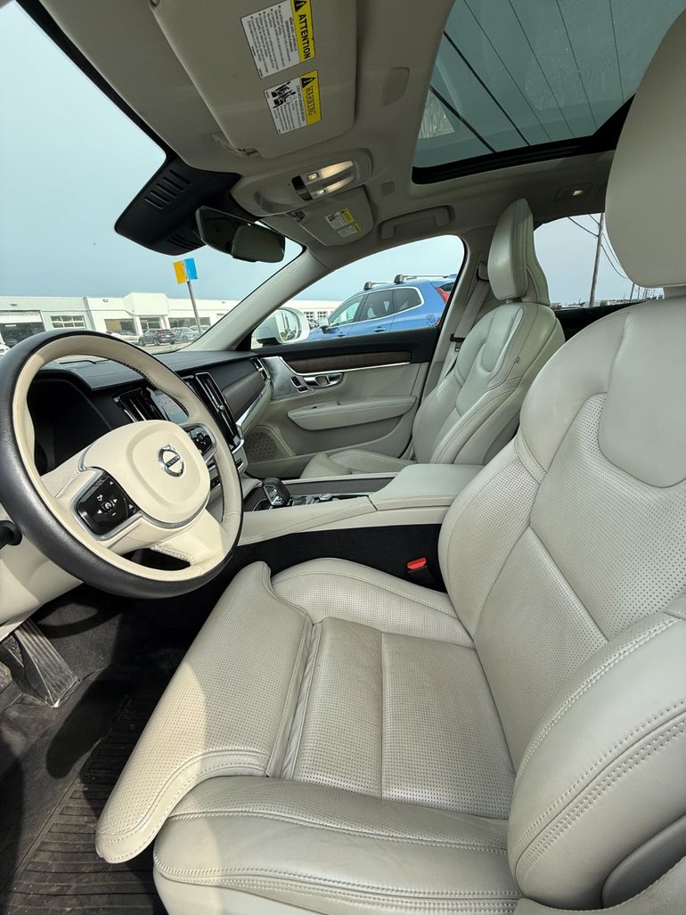 2022 Volvo V90 CROSS COUNTRY