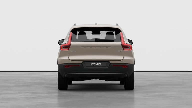 2026 Volvo XC40