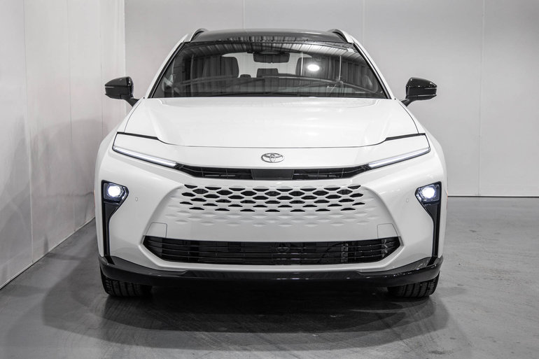 2025 Toyota Crown Signia