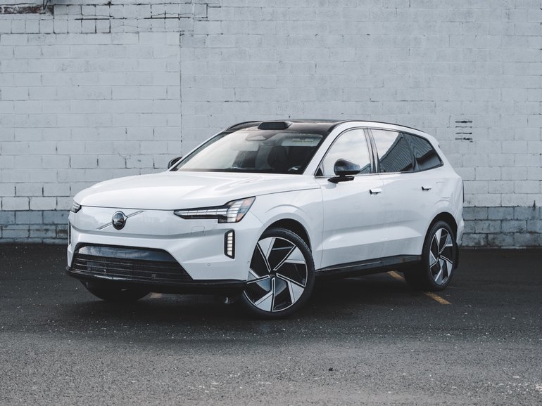 2025 Volvo EX90