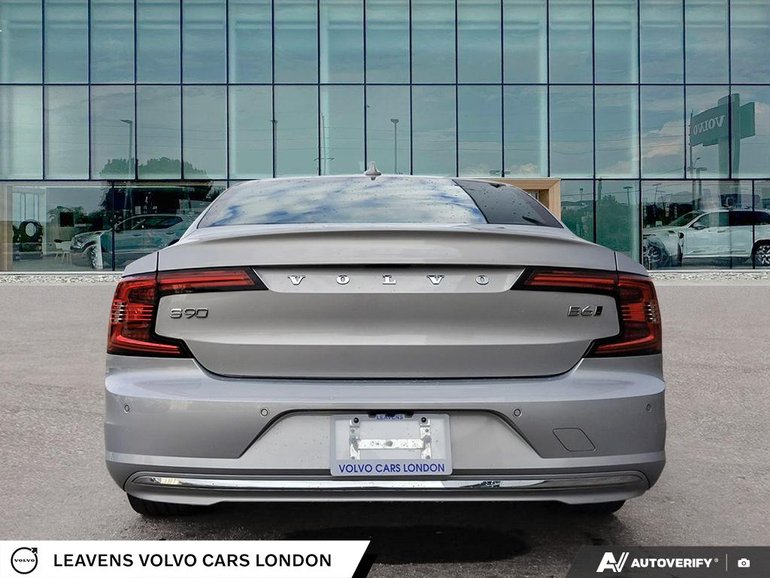 2023 Volvo S90