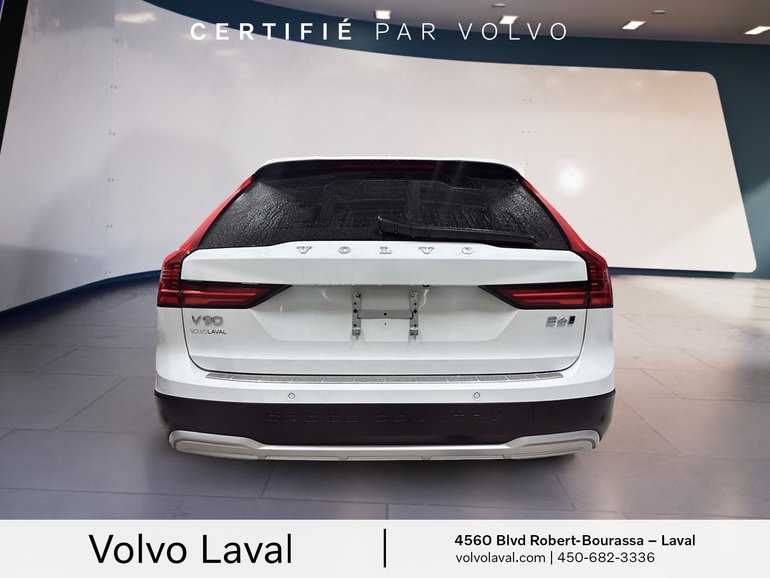 2023 Volvo V90 Cross Country