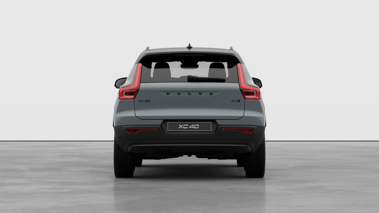 2026 Volvo XC40