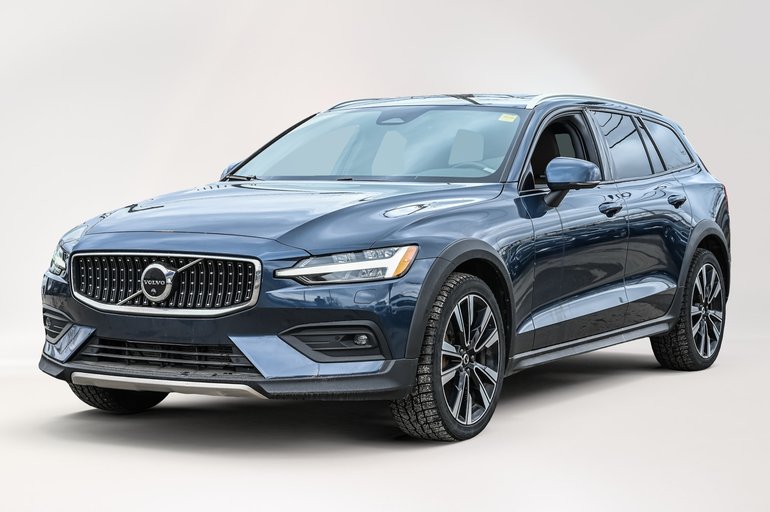 Volvo V60 Cross Country B5 AWD Plus 2023