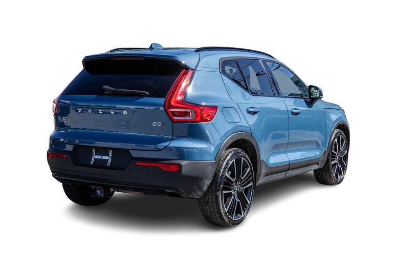 2023 Volvo XC40