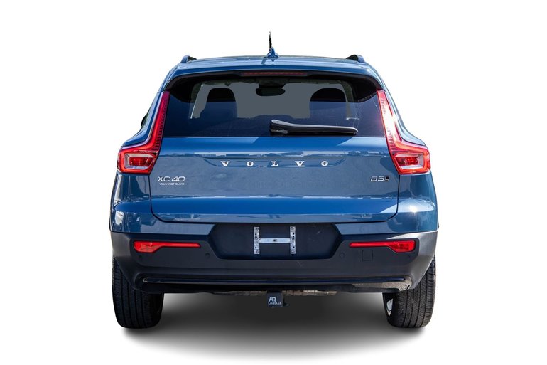 2023 Volvo XC40