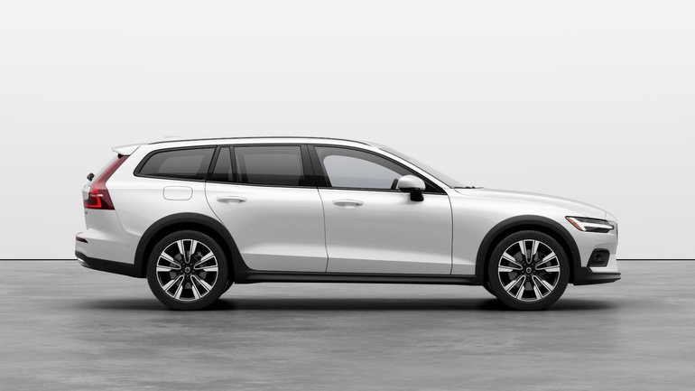 2026 Volvo V60 Cross Country