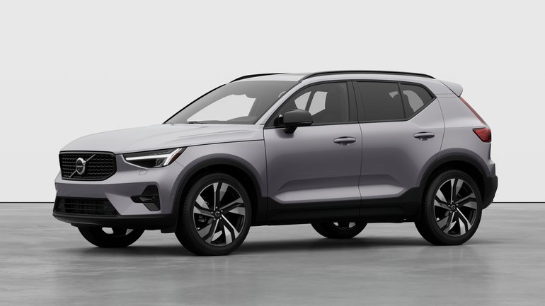 2026 Volvo XC40 B5 AWD Plus Dark Theme