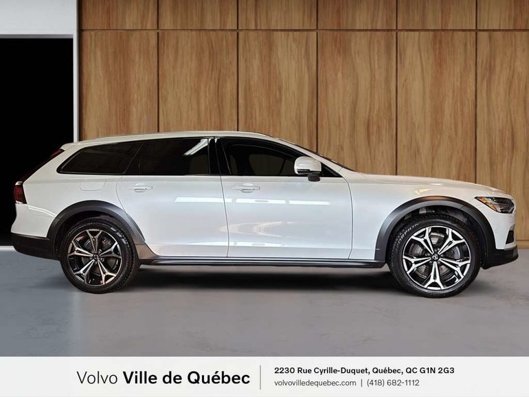 2023 Volvo V90