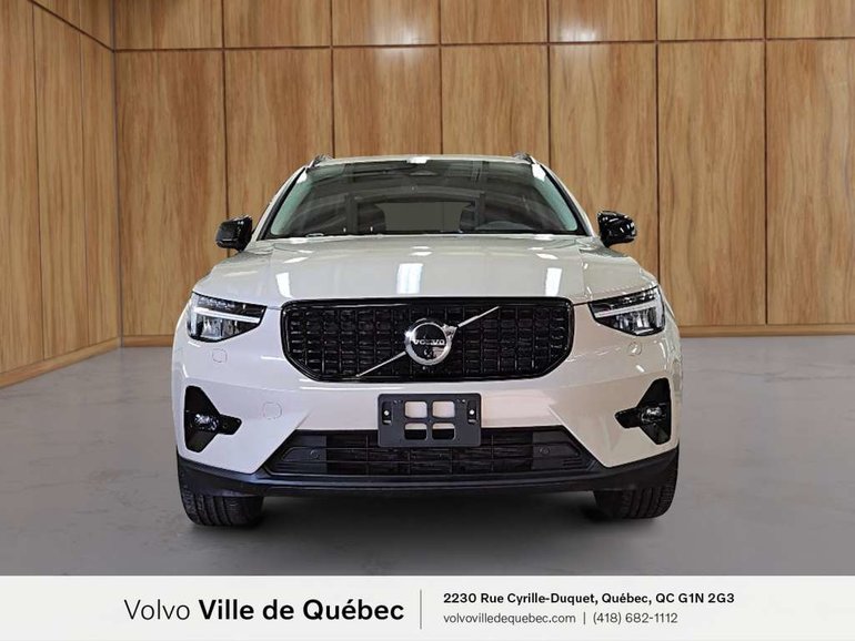 2025 Volvo XC40
