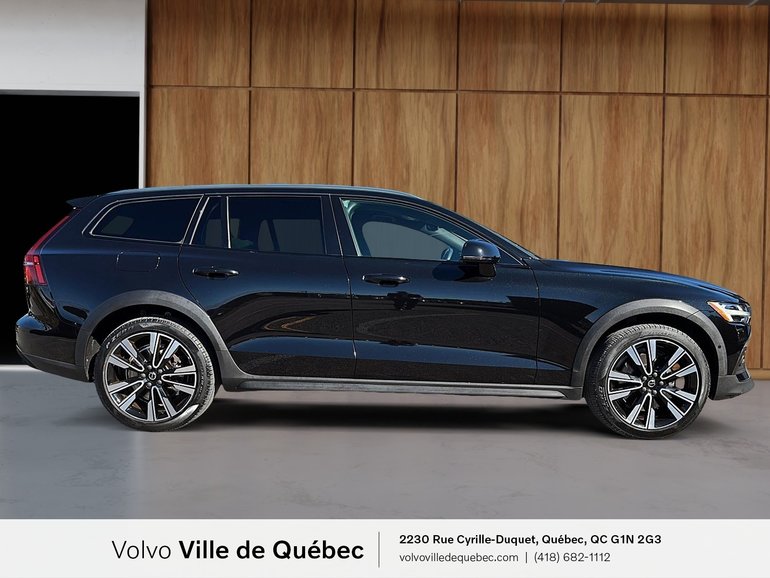 2021 Volvo V60 Cross Country