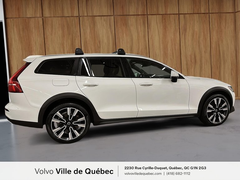 2021 Volvo V60 Cross Country