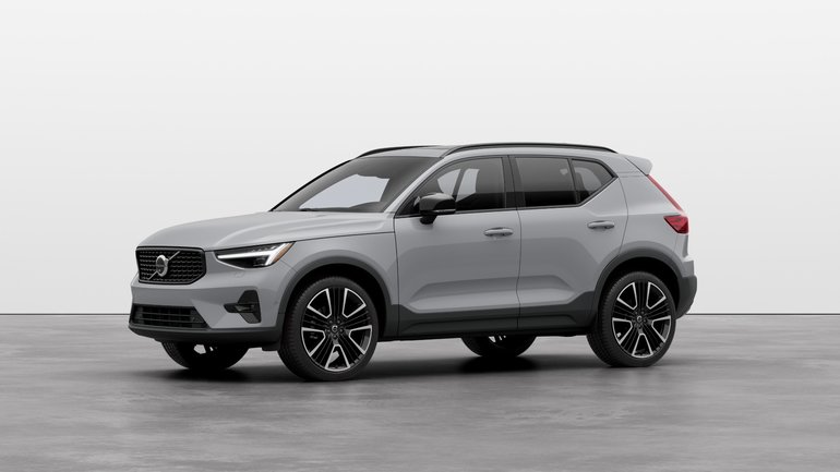 Volvo XC40 ULTIMATE DARK THEME 2024