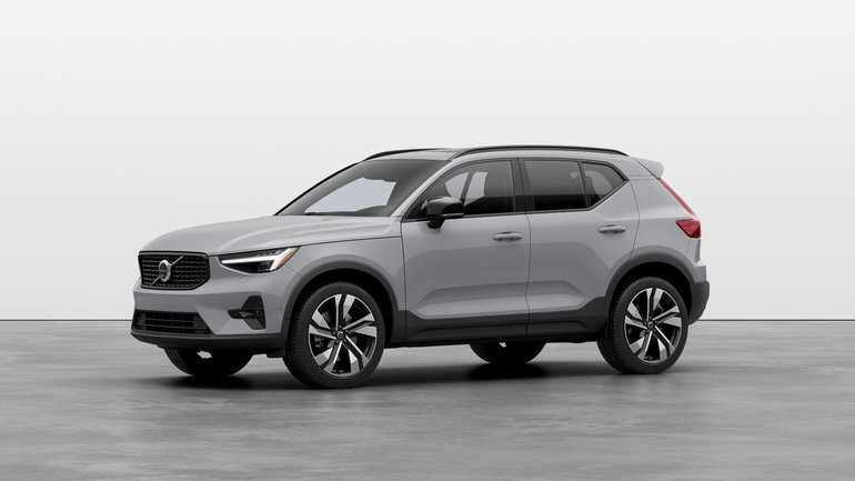2025 Volvo XC40 ULTRA DARK THEME