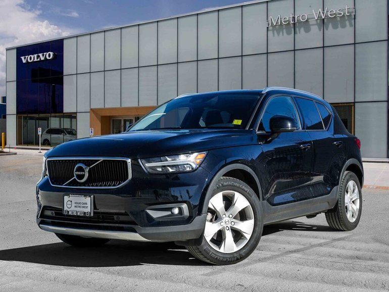 2021 Volvo XC40 Momentum