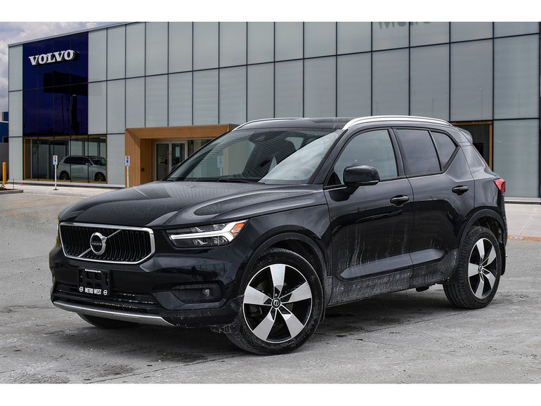 2021 Volvo XC40 Momentum