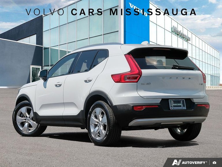 2022 Volvo XC40