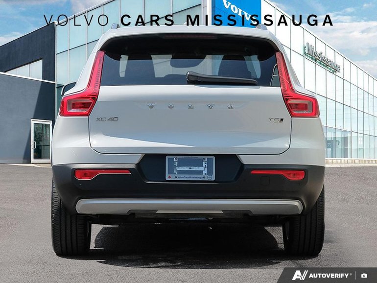 2022 Volvo XC40